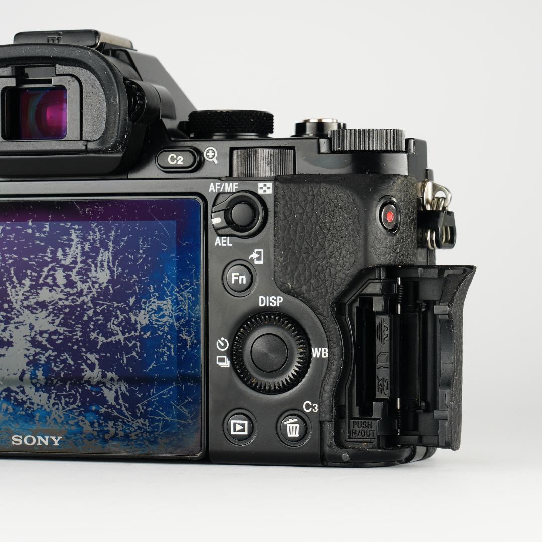 魔法のカメラ★SONY α7S★9971回完動美品ILCE-7S 190