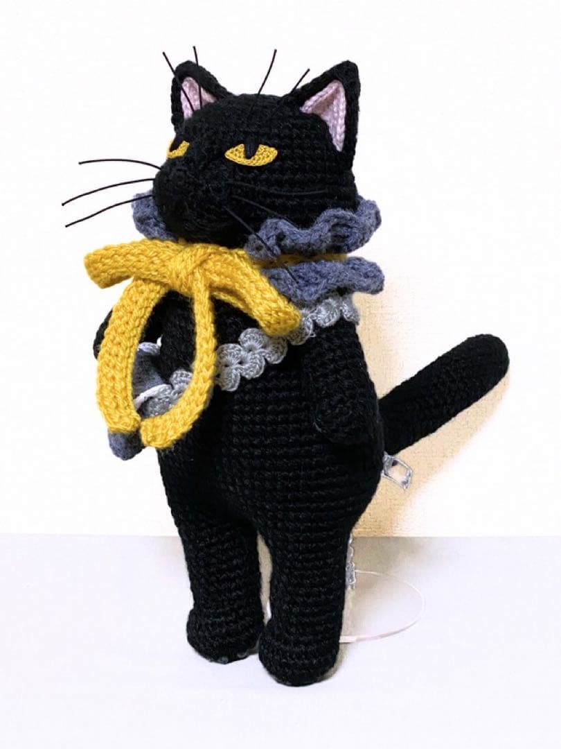 フリルチョーカーの黒猫さんのあみぐるみ