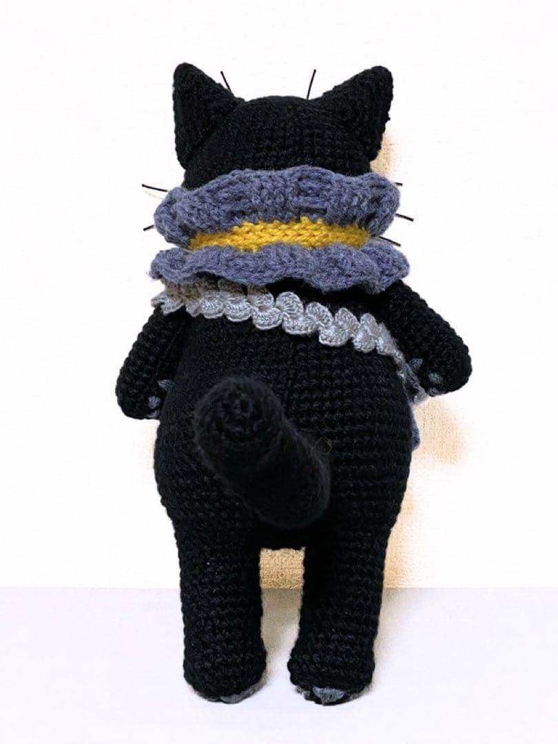 フリルチョーカーの黒猫さんのあみぐるみ