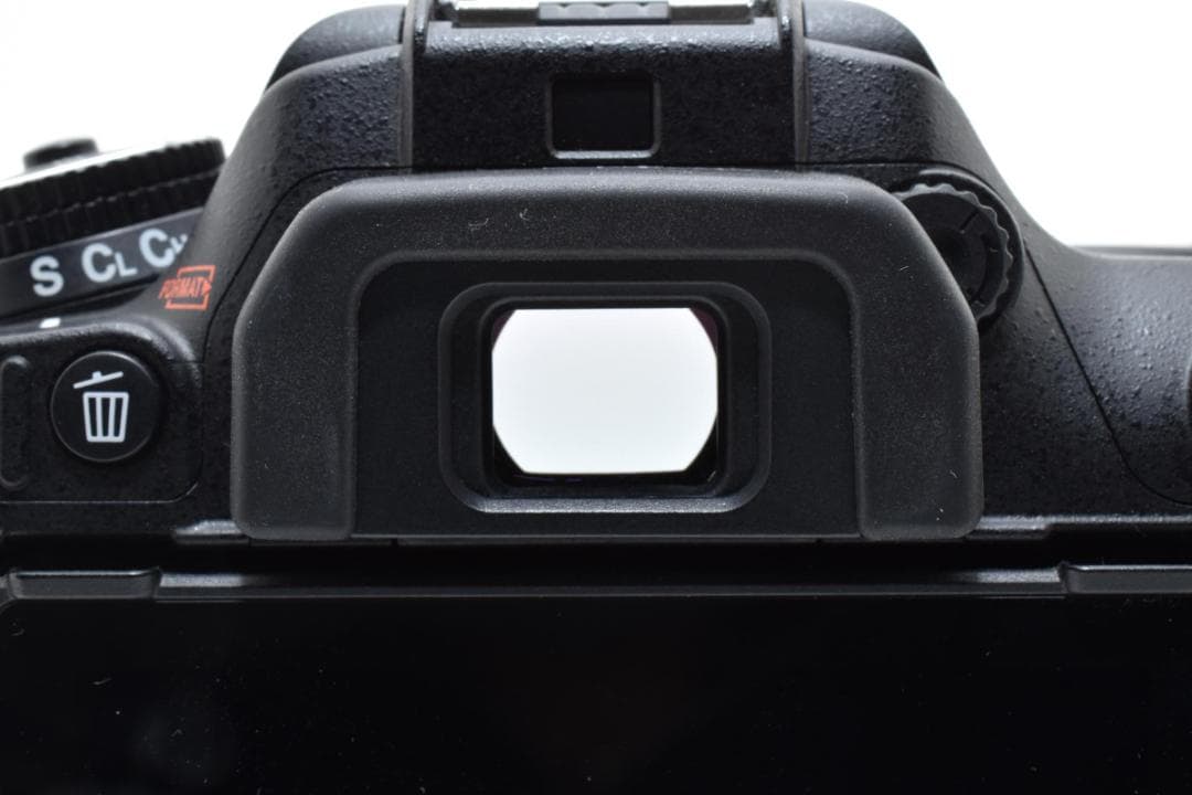 ほぼ新品 ニコン　Nikon D7500 ボディ 《S数804回》 1535