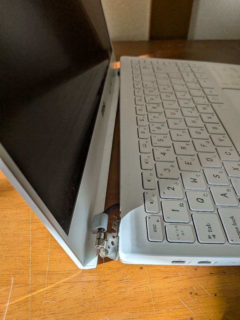 2/27までMSI ノートPC 14インチ。据え置き使用推奨。ゲーム、動画編集可