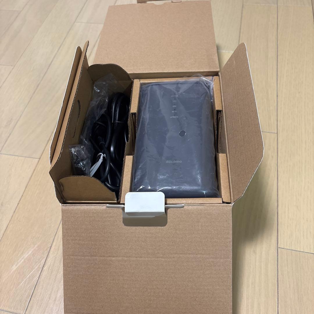 超美品 HR02 ドコモ docomo ホームルーター