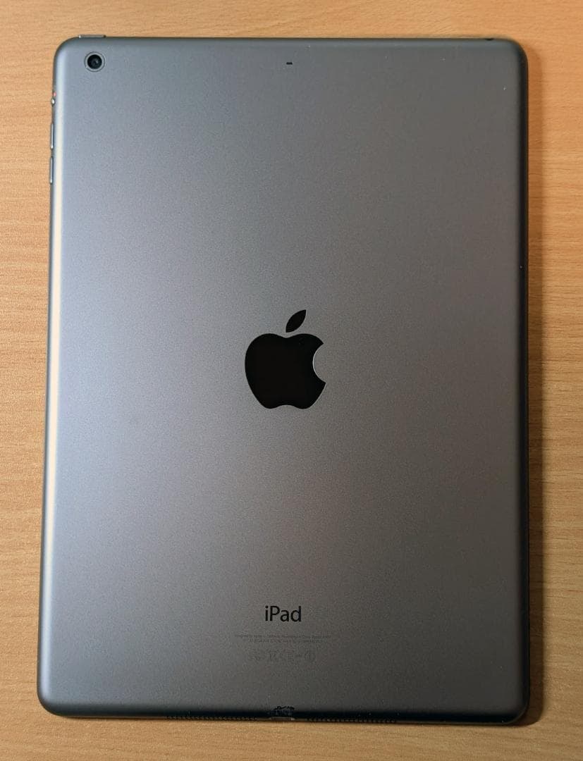 美品★iPad Air 128GB ME898J/A WiFi 純正ケース付き
