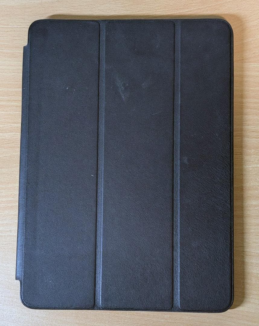 美品★iPad Air 128GB ME898J/A WiFi 純正ケース付き