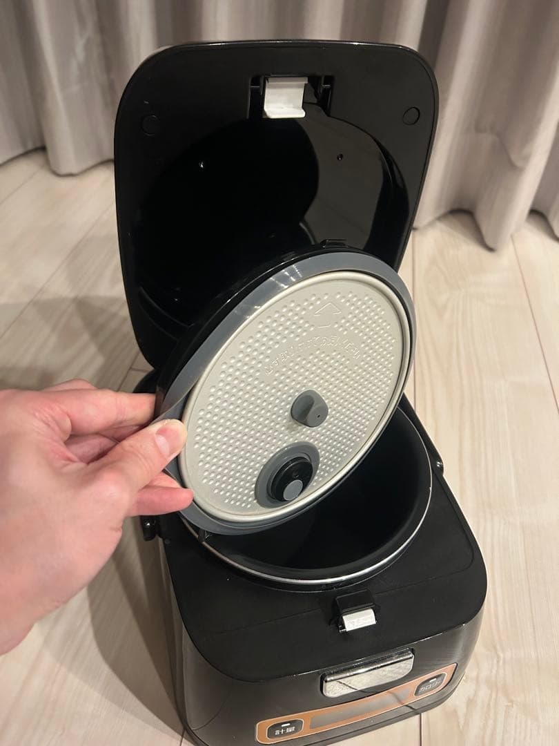 アイリスオーヤマ 分離式量り炊きIHジャー炊飯器3合 RC-IM30-B