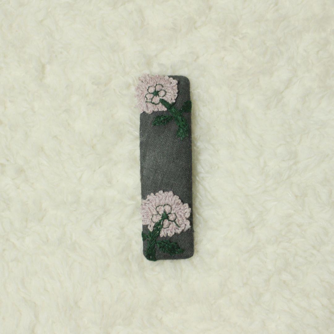 ミナペルホネン　skip ハンドメイド　パッチンピン
