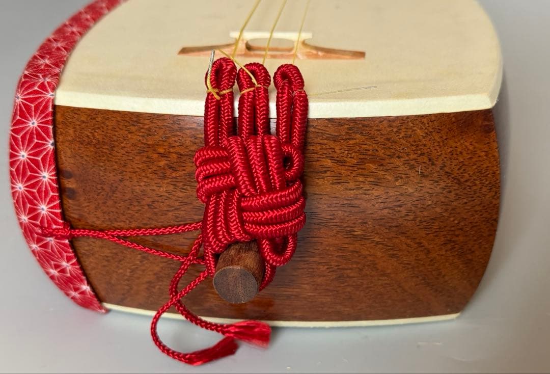 三味線　撥、ハードケースその他付属　破れ無し　良音質