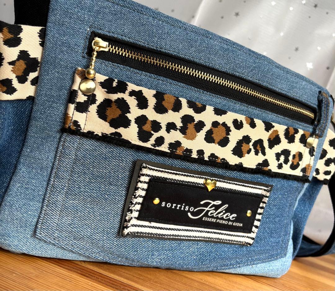 デニムリメイクバッグ（M）No.822☆ショルダーバッグ　斜めがけバッグ