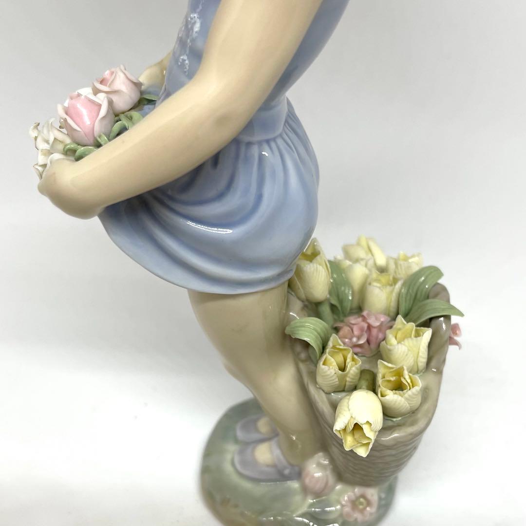 リヤドロ LLADRO スカートに花いっぱい フィギュリン 少女 インテリア