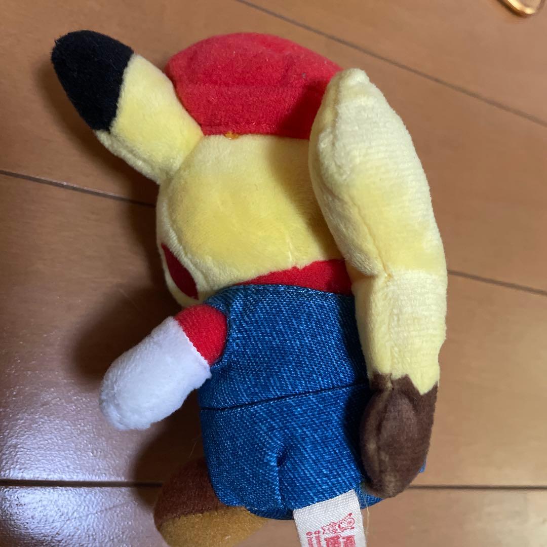 ポケモンピカチュウぬいぐるみ マリオ