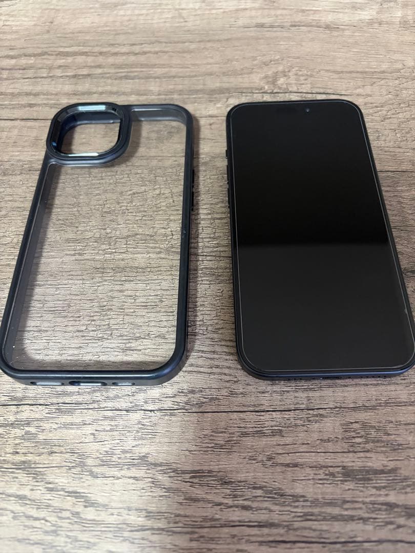 【極美品・付属品おまけ付】iPhone 15 256GB ブラックSIMフリー