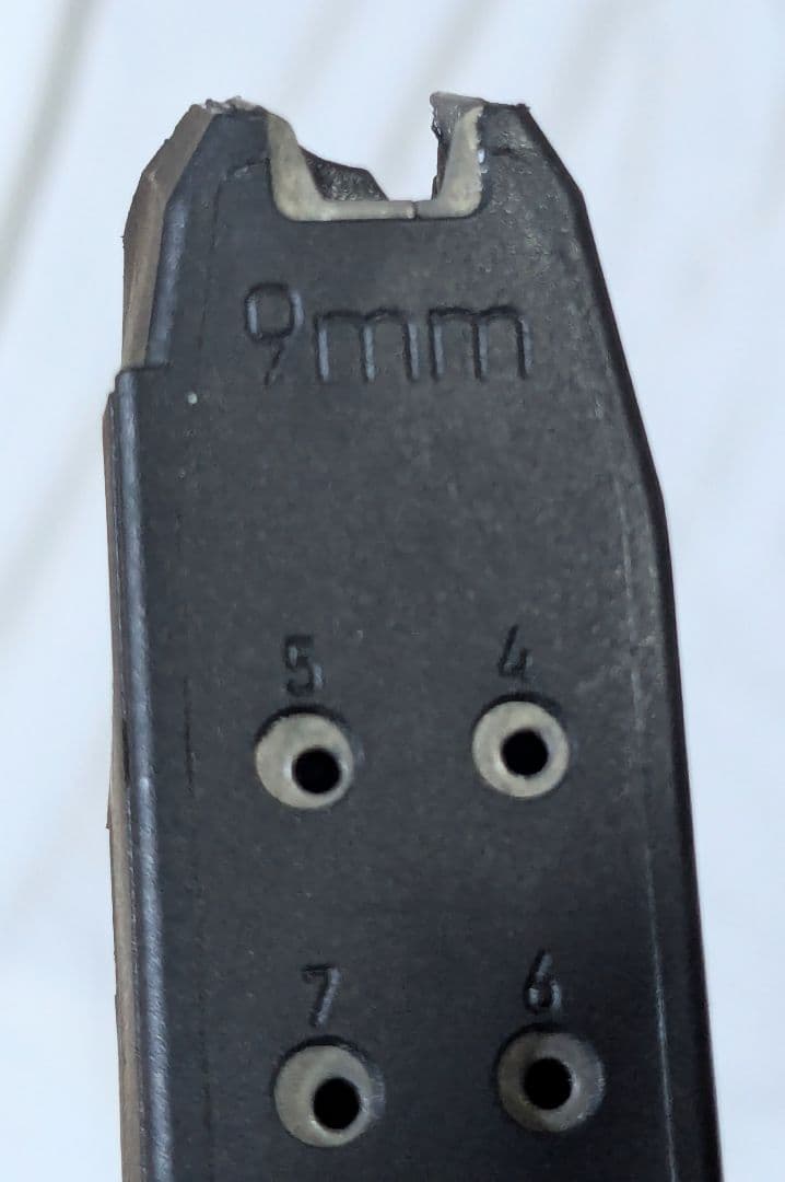 Glockグロック19用 9mm 15連マガジン実物 ポリマー＋スチールインナー