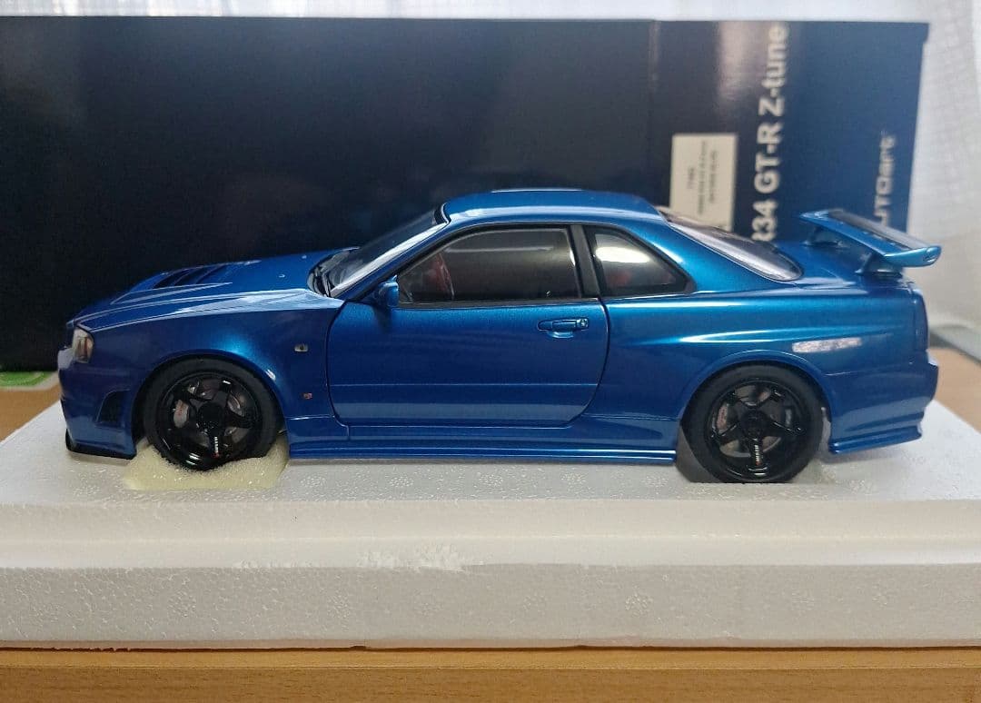 た*き様 オートアート　ニスモ　R34　スカイライン　GT-R　Z-Tune
