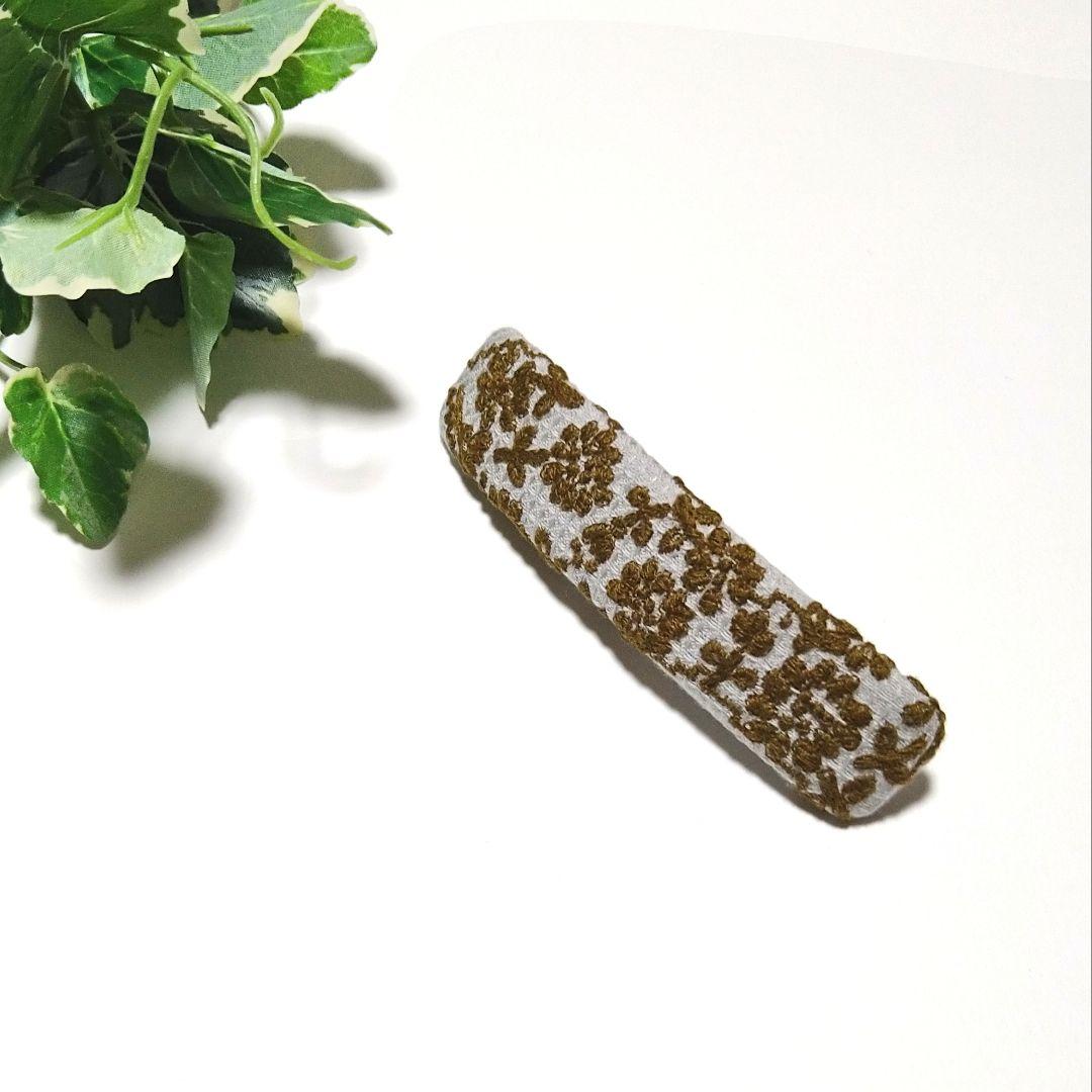 No.719 ミナペルホネン  ハンドメイド ヘアクリップ