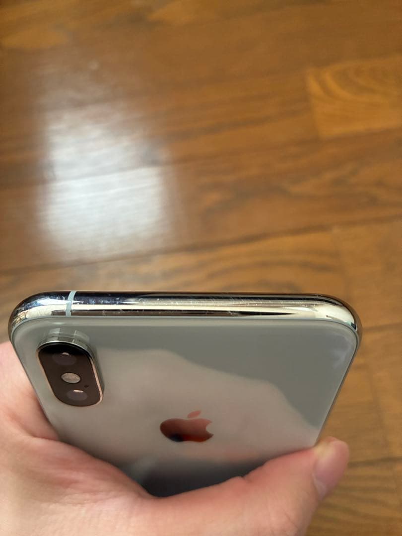 iPhone XS 256GB 本体 シルバー SIMフリー バッテリー70%