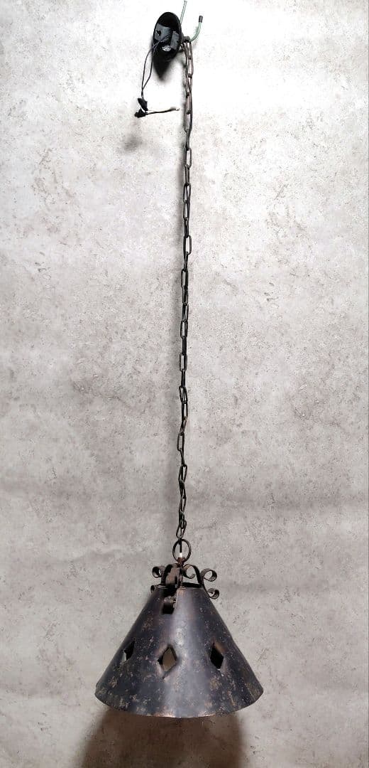 ハンドメイド・インダストリアルデザイン吊り下げアイアンシェード
