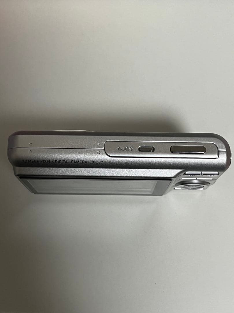 Casio EXLIM EX-Z77 コンパクトデジタルカメラ