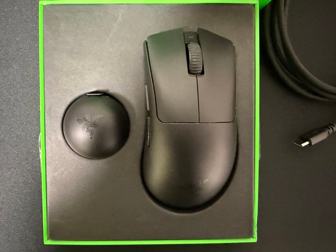 Razer DEATHADDER V4 PRO 本体