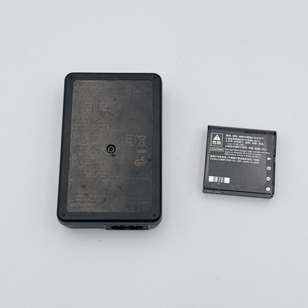 【良品】CASIO EXILIM デジタルカメラ EX-Z1000 シルバー
