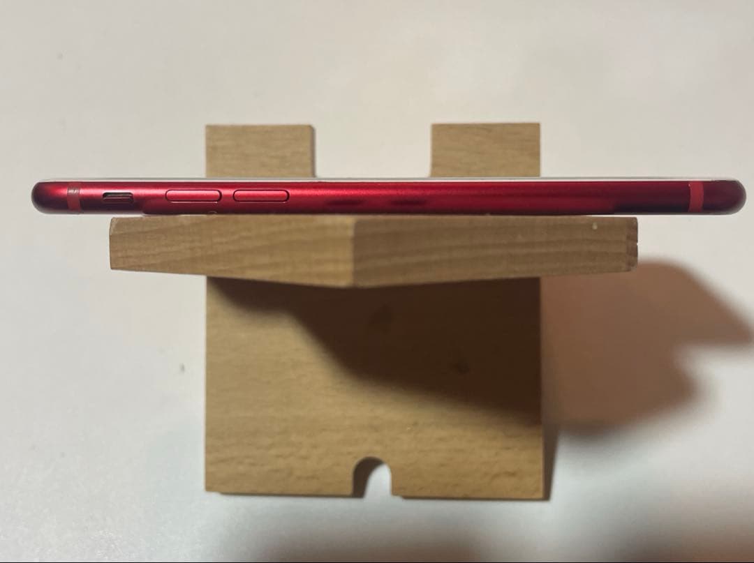 iPhone7 本体　128GB RED