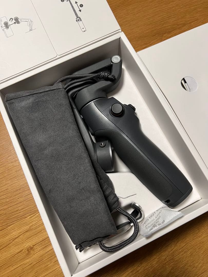 【1度使用のみ】DJI Osmo Mobile 6 スマートフォンスタビライザー