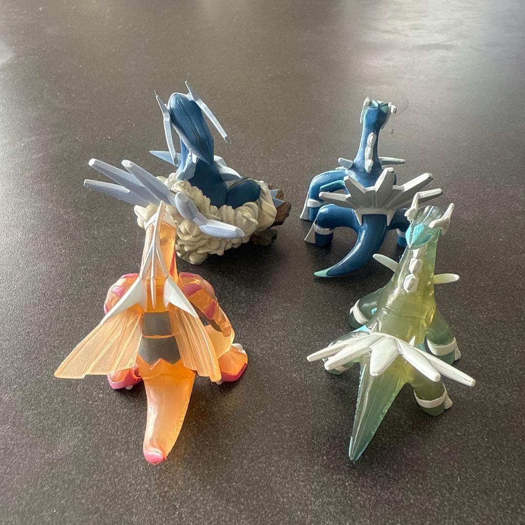 ポケモン　モンコレ フィギュア ディアルガ パルキア クリア　海洋堂