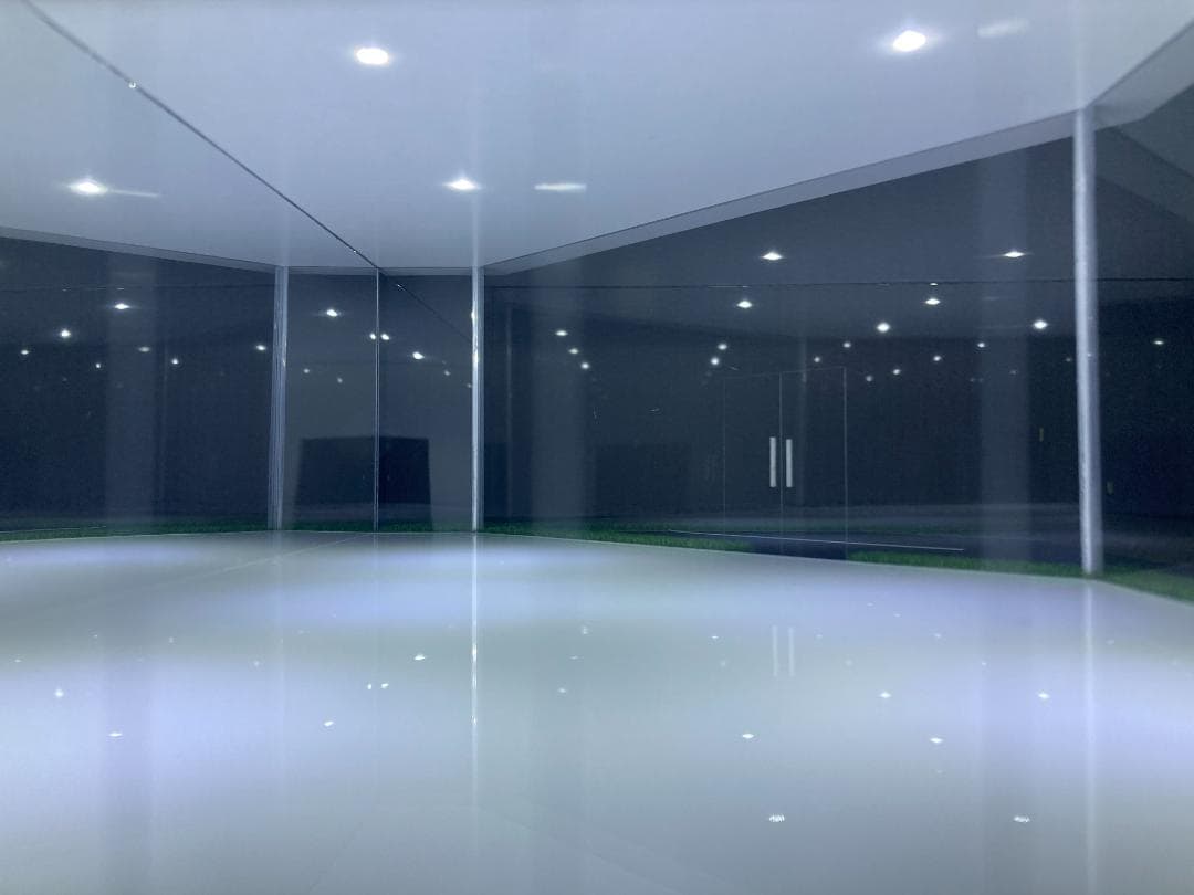 ミニカー専用ジオラマ：1/64 カーディーラーⅥ（光沢カーボン）NEWモデル！