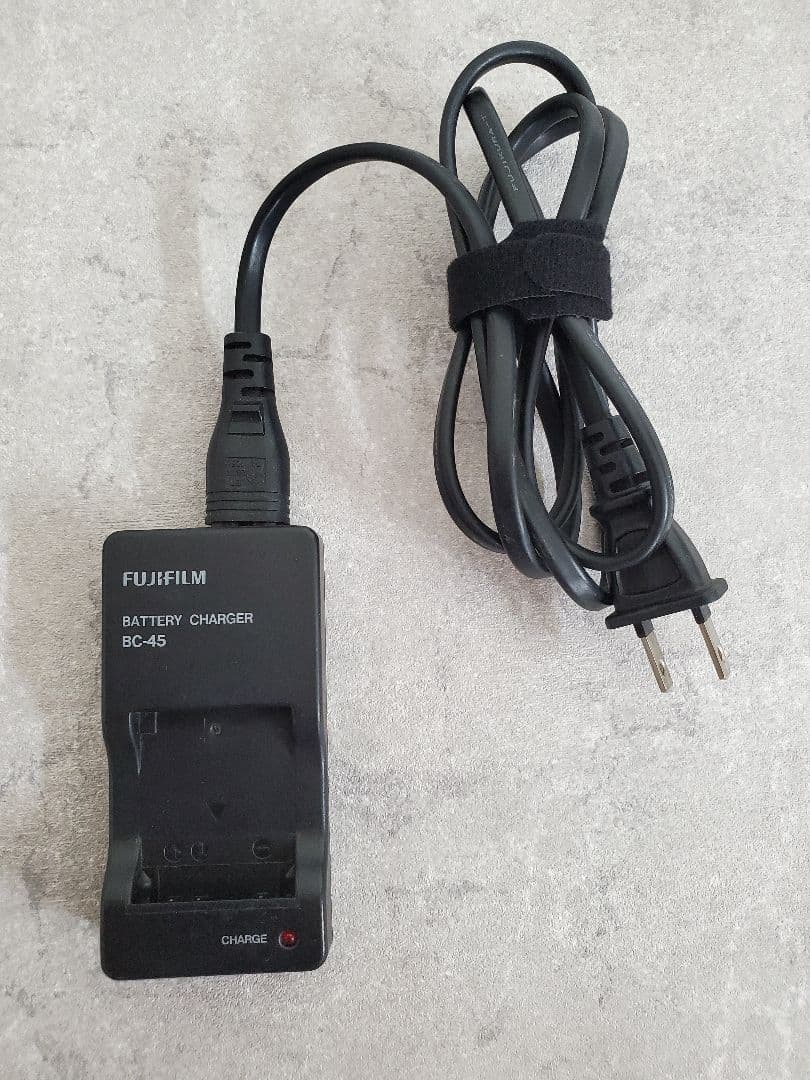 富士フィルム　FINEPIX Z 　ブラウン