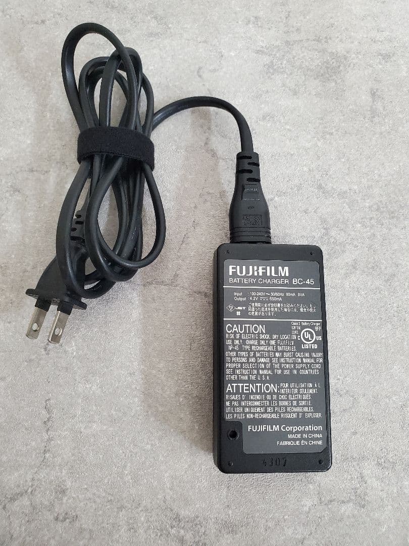 富士フィルム　FINEPIX Z 　ブラウン