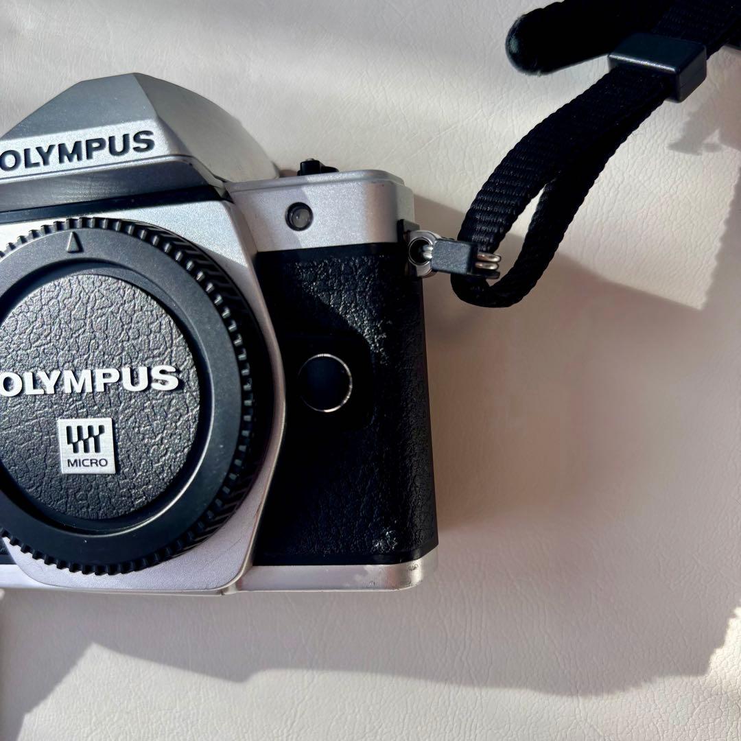 【専用】OLYMPUS OM-D E-M10 MarkⅡ ダブルズームキット