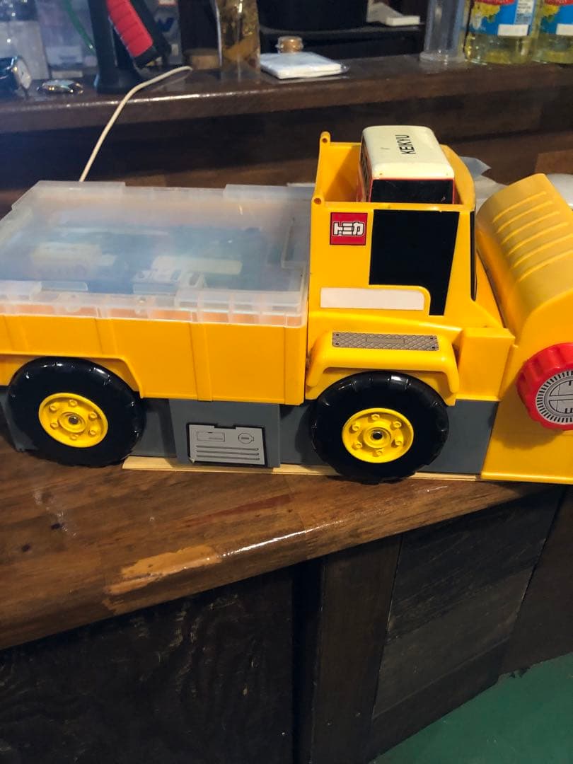 トミカなど大量80以上　ミニカー 当時物　ヴィンテージ　お片付けローダー付き