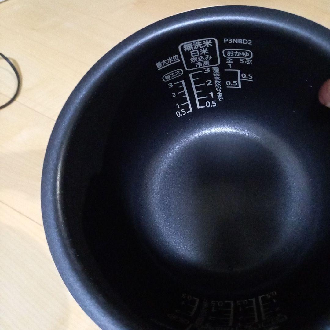 美品✨アイリスオーヤマ 炊飯器 3合 圧力IH式 RC-PH30-R
