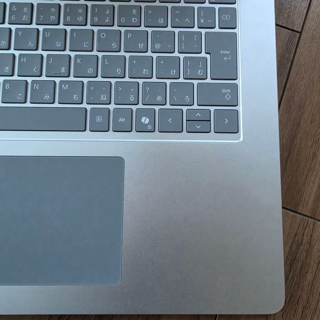 【中古/美品】Surface Laptop 第7世代 15インチ プラチナ