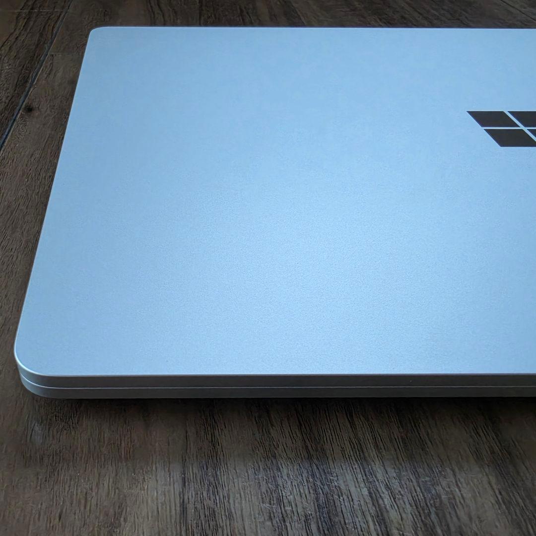 【中古/美品】Surface Laptop 第7世代 15インチ プラチナ