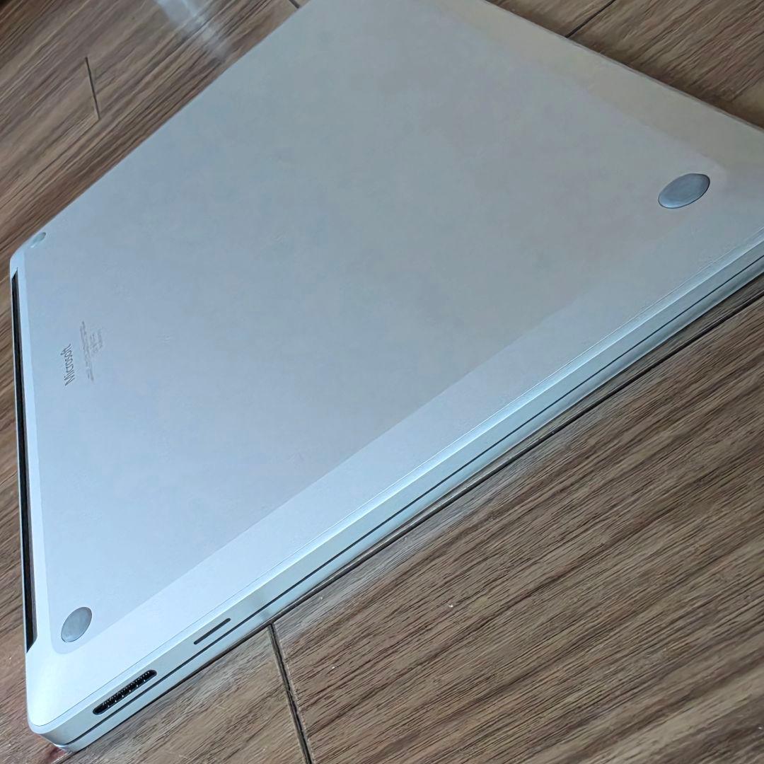 【中古/美品】Surface Laptop 第7世代 15インチ プラチナ