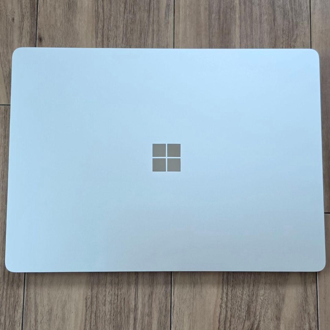 【中古/美品】Surface Laptop 第7世代 15インチ プラチナ