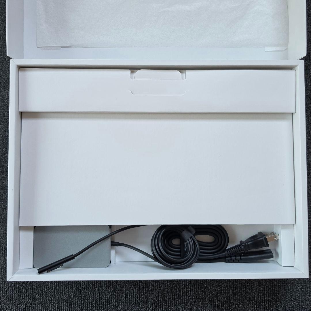 【中古/美品】Surface Laptop 第7世代 15インチ プラチナ