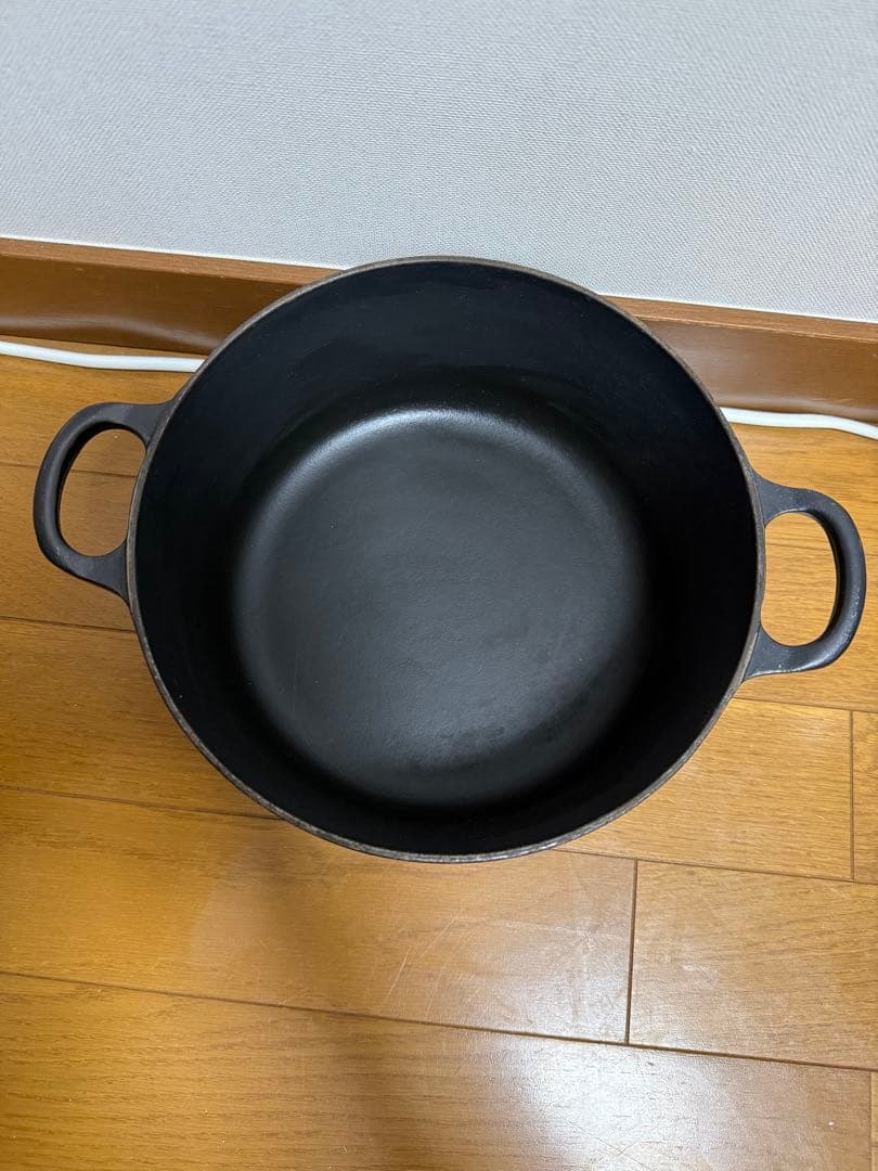 LE CREUSET ブラック 両手鍋 22cm