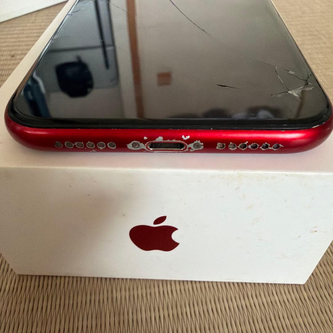 iPhoneXR RED 64GB 画面割れあり ジャンク扱い 付属品あり
