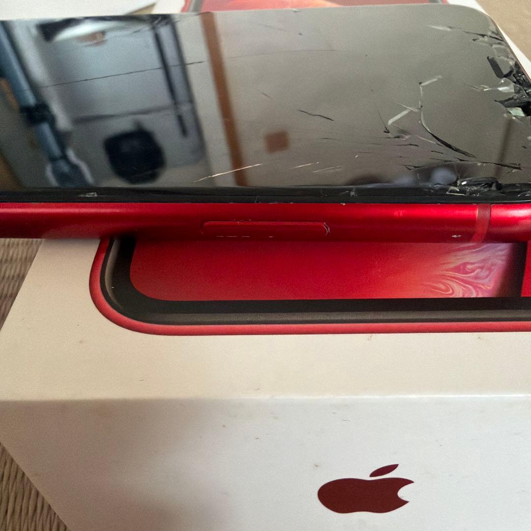 iPhoneXR RED 64GB 画面割れあり ジャンク扱い 付属品あり