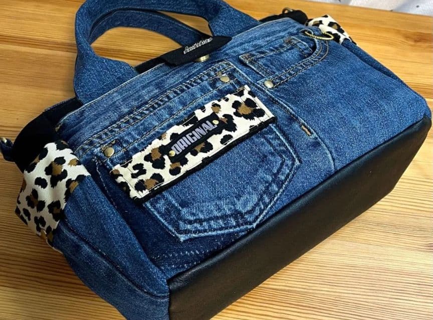 デニムリメイクバッグ（M）No.915☆ハンドバッグ　ショルダーバッグにも！