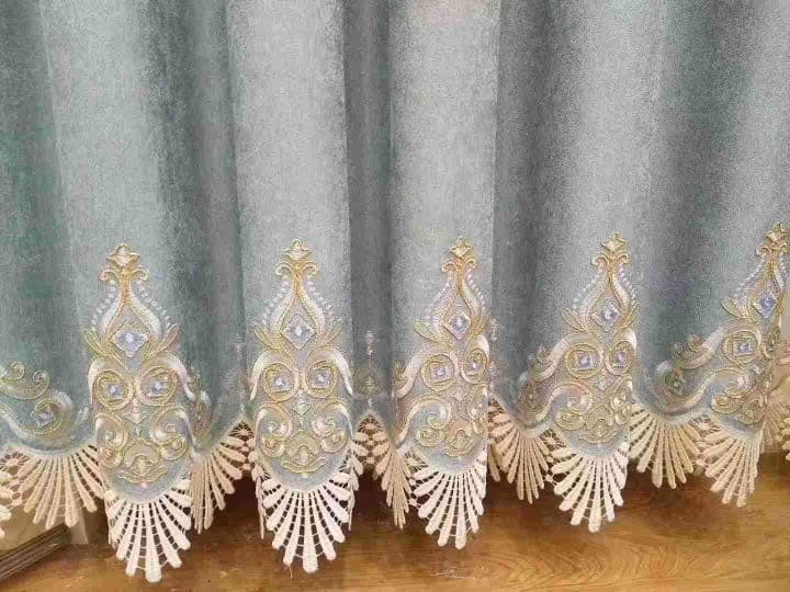 ヨーロピアン レースカーテン 刺繍カーテン　刺繍レース辺付き　高級カーテン