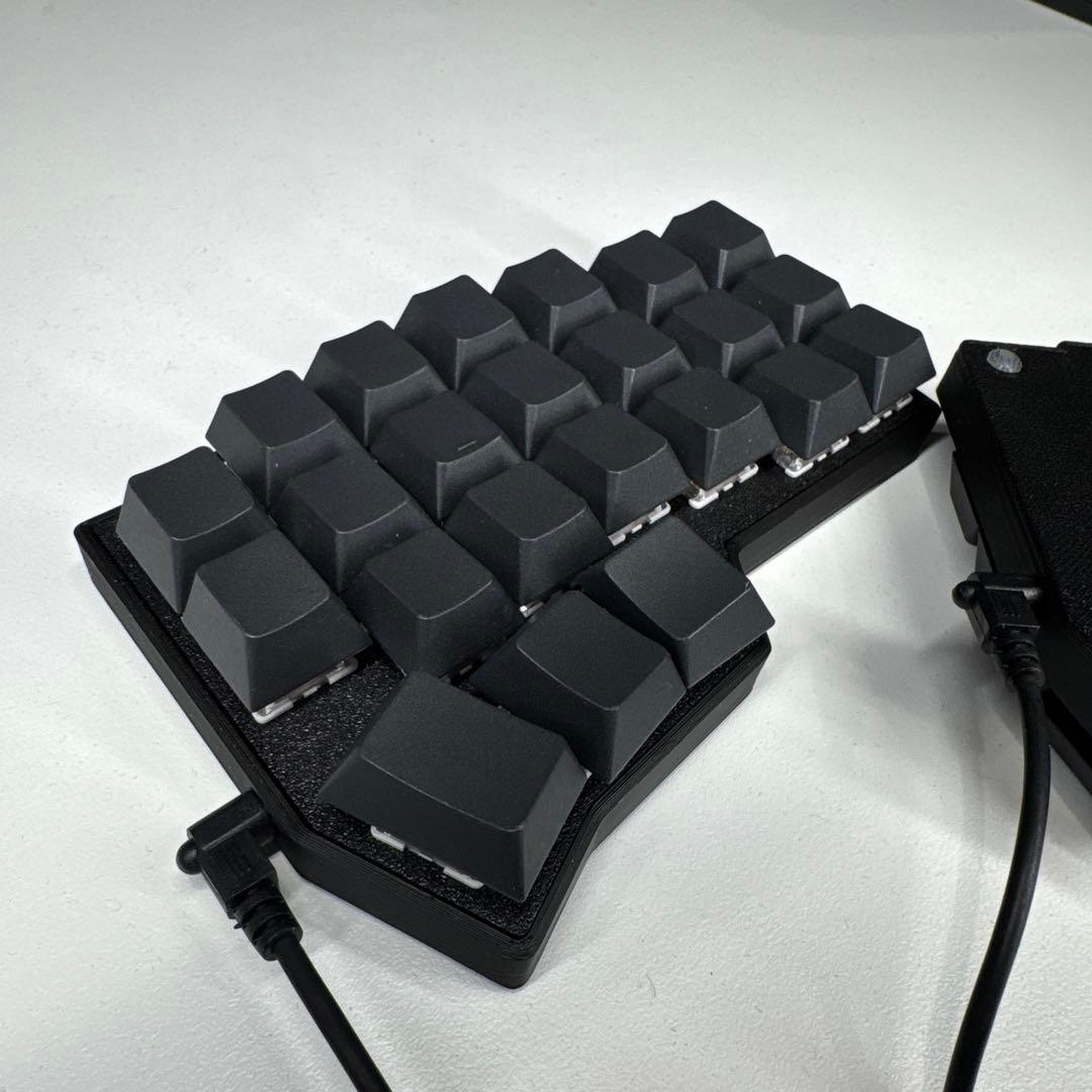 YIVU CORNE V4　カスタム