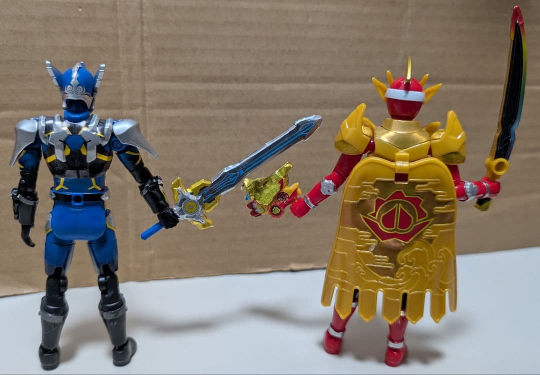 勇動 脳人 & ゴールドンモモタロウ