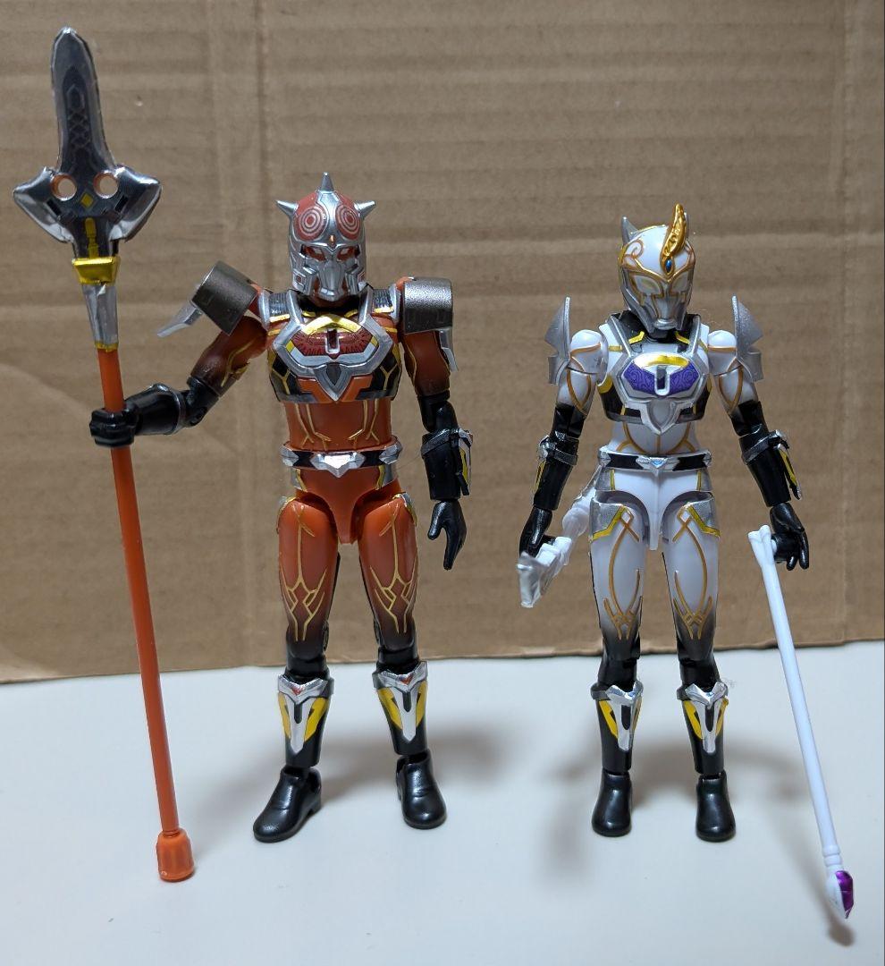 勇動 脳人 & ゴールドンモモタロウ