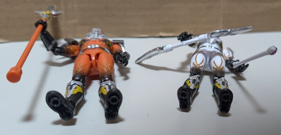 勇動 脳人 & ゴールドンモモタロウ