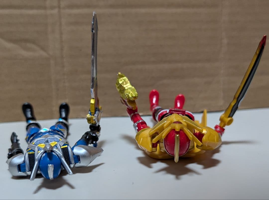 勇動 脳人 & ゴールドンモモタロウ
