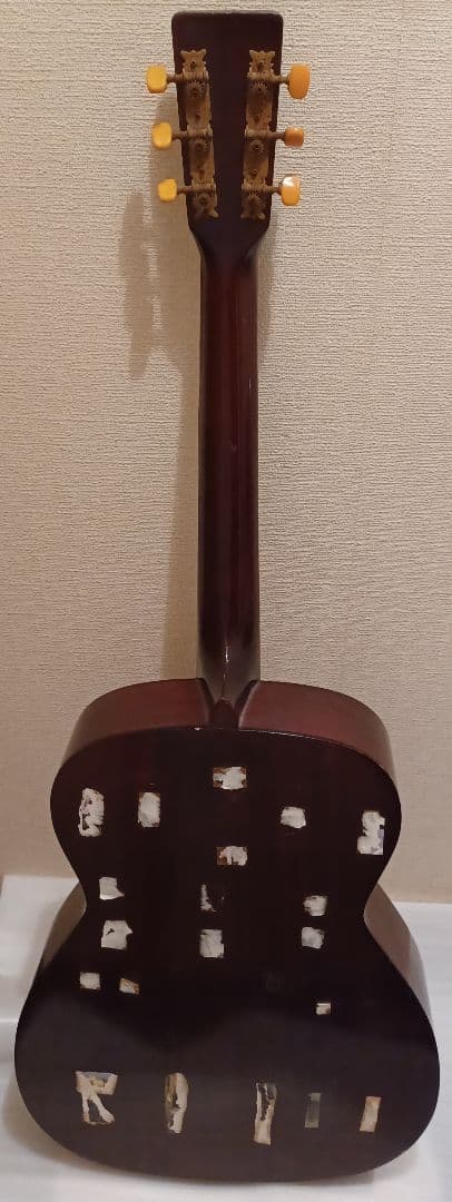 年代物のギター MARUE MUSICAL SAN TONE MF-100