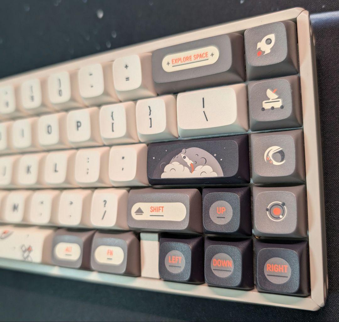 IQUNIX F65 Hitchhiker 無線メカニカルキーボード