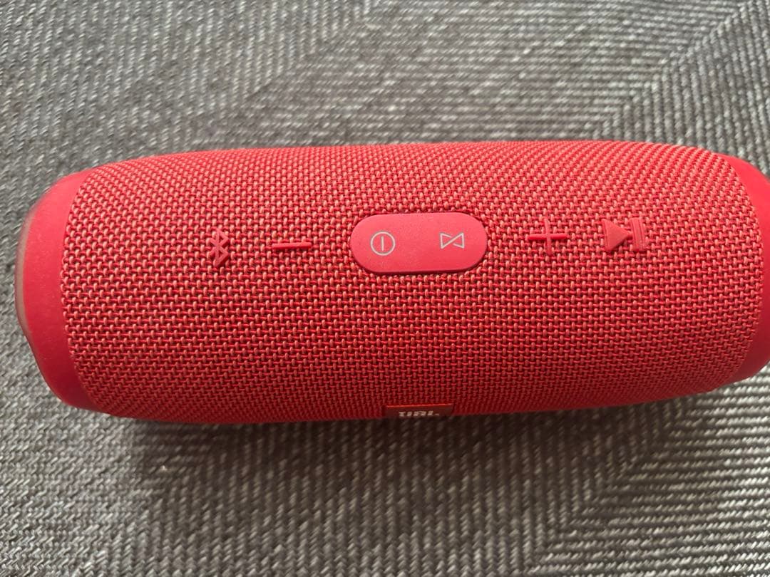 美品　JBL charge3 レッド ワイヤレス　充電コード2本付き